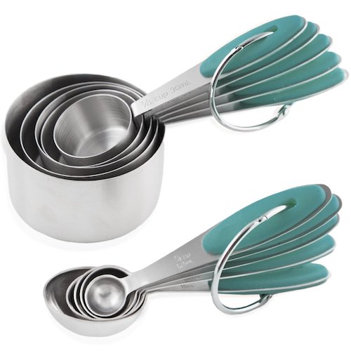 measuring cups & spoons