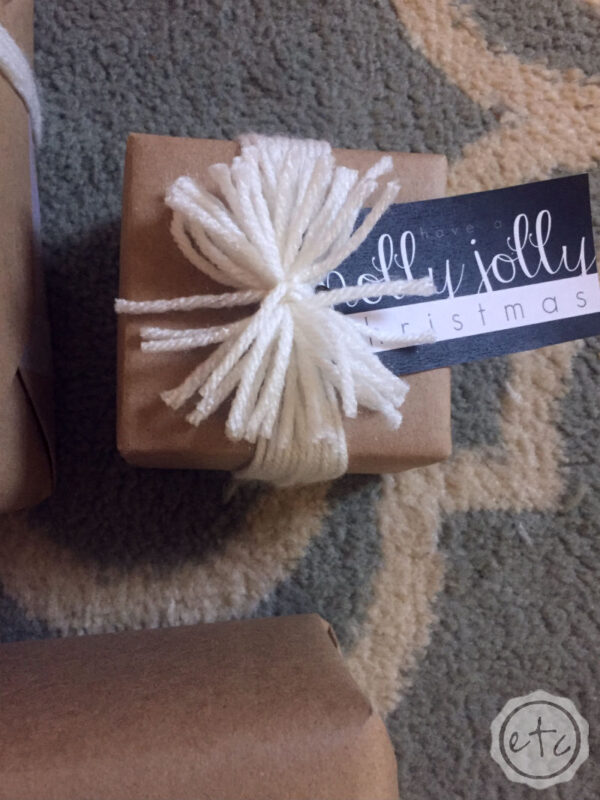 Holiday Gift Wrap on a Budget (Plus FREE Printable Gift Tags ...