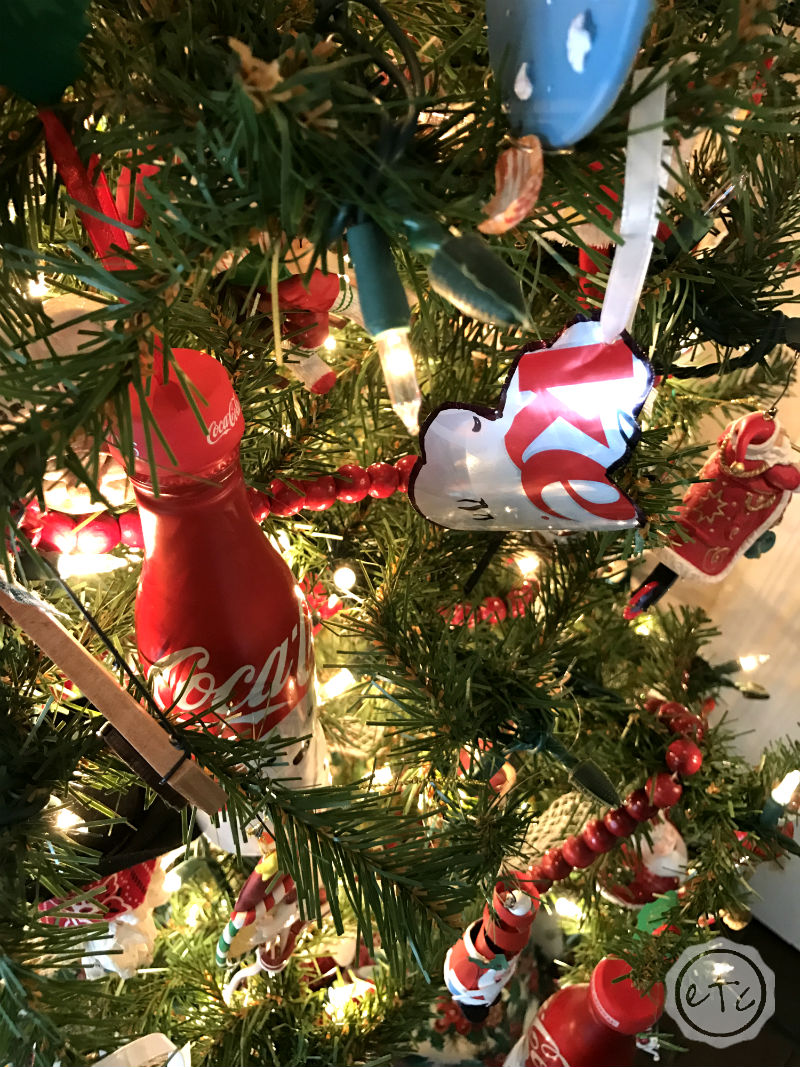 How to Make Christmas Ornaments Out of Coca-Cola Bottles