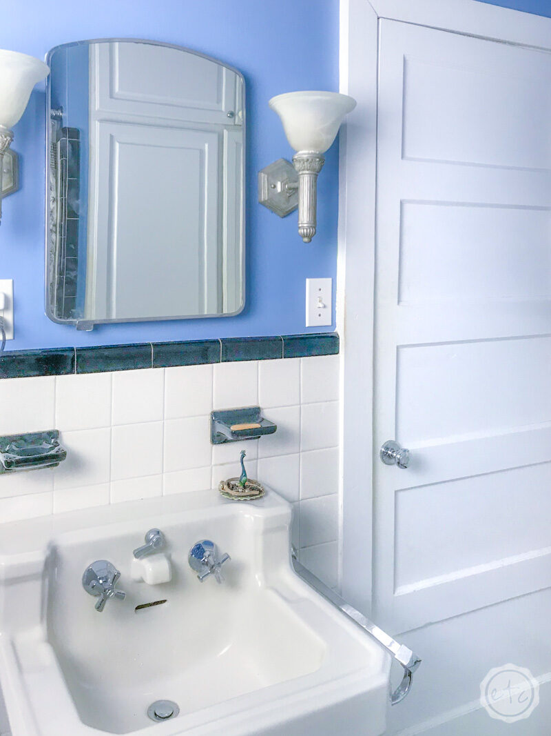 5 Tips For Painting A Small Bathroom Happily Ever After Etc
